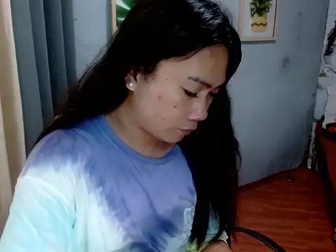Bea_trix95 live cam on StripChat