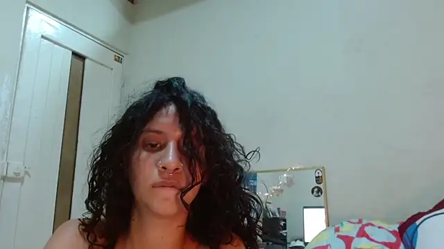 AlinaWoolf_