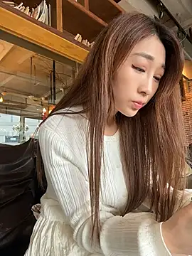 mmajb (F young) - 手机放进衣服看奶