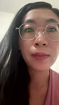 Caihong- live cam on StripChat