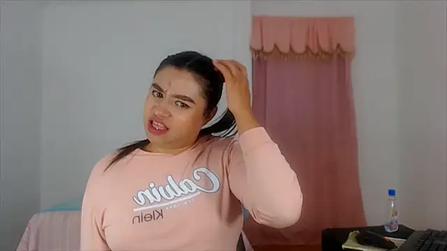 katrinawillff live cam on StripChat