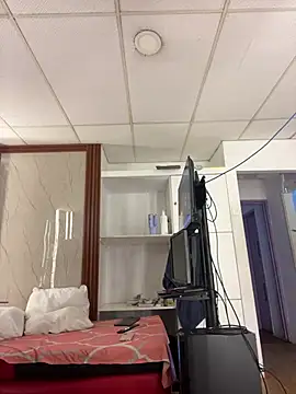 Eva_Feller69