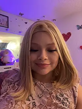 barbiee_doll1 live cam on StripChat