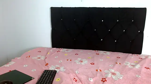 charlottlux18