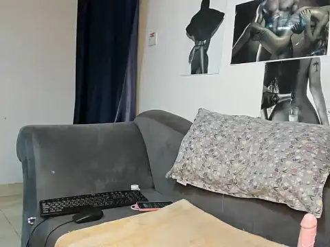Tinysexydoll webcam