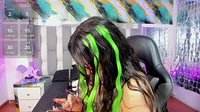 IsaDiiaz live cam on StripChat