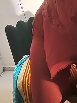 DIRTYSECRET_QUEEN_07