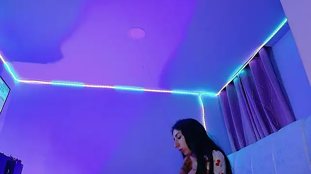 Mia-Wilde-18
