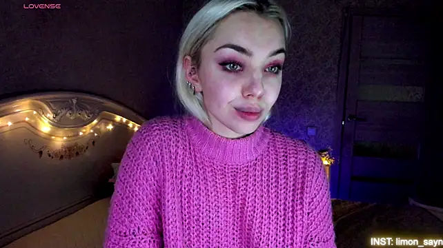 LillyMoure_