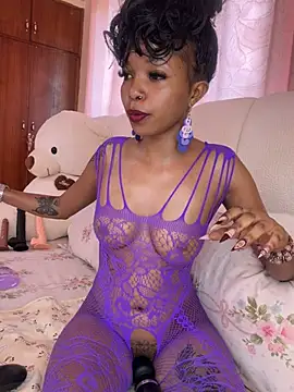 sexy_smiley live cam on StripChat