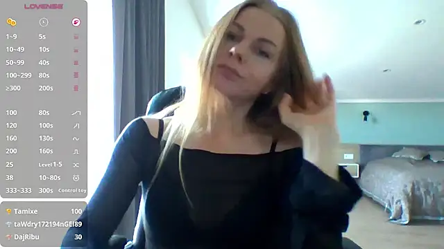 TinaDiamond live cam on StripChat