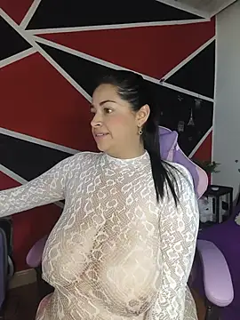 kiimjackson1- (F young) - Show suck tits