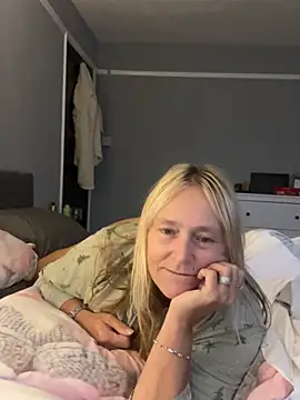 blondnboujee53
