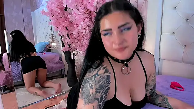 Gypsyrouse live cam on StripChat
