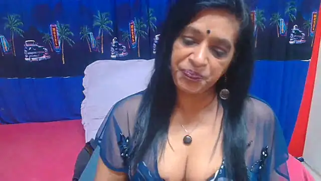 INDIANFUSION live cam on StripChat