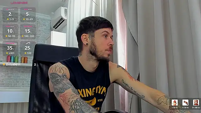 JonahShaw live cam on StripChat
