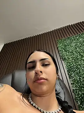 Hilary_pinkk