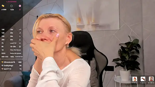 Julie_Lucas