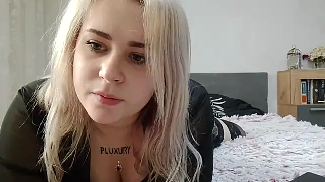IsaWhitton webcam