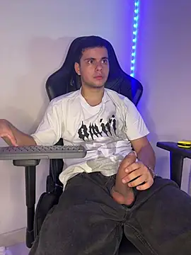 Liam_Mateo webcam