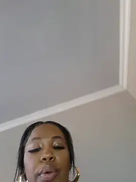 sweetdolly29xx (F milf) - My man to join me on live