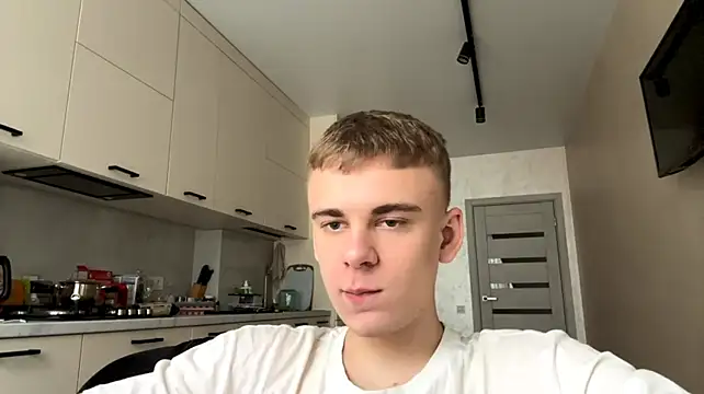 SoloFury on Stripchat