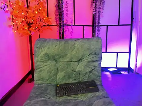 Violet-Secret live cam on StripChat