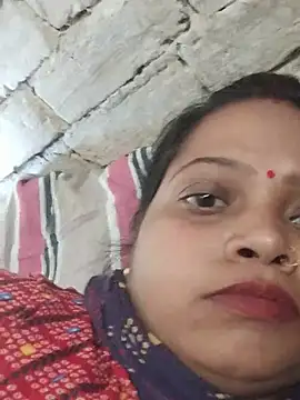 Mahihoty1 live cam on StripChat