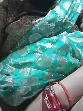 sexy-lisa0 (F milf) - @PoojaSingh4455