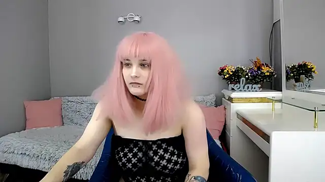 Estheri live cam on StripChat