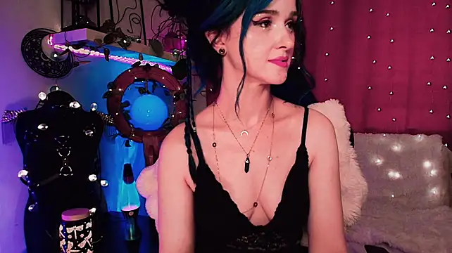 MistressJolie live cam on StripChat
