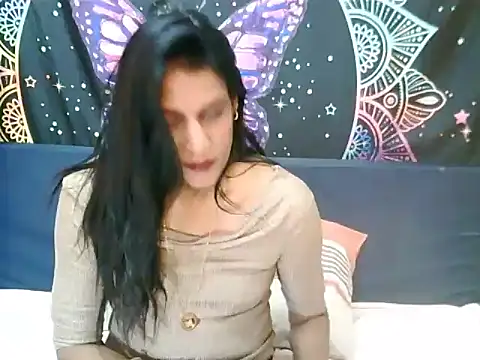 indiansexcsmile4u live cam on StripChat