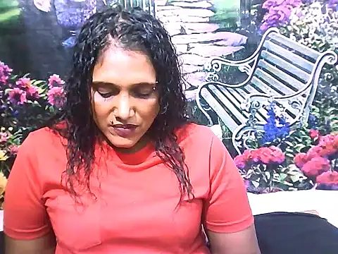 IndianSexyLady20 live cam on StripChat