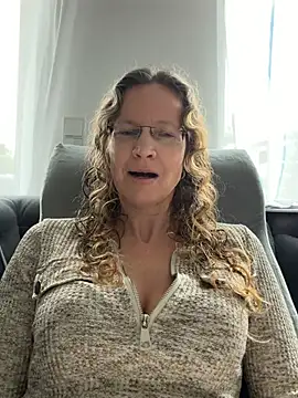 AnnikaRose live sex cam