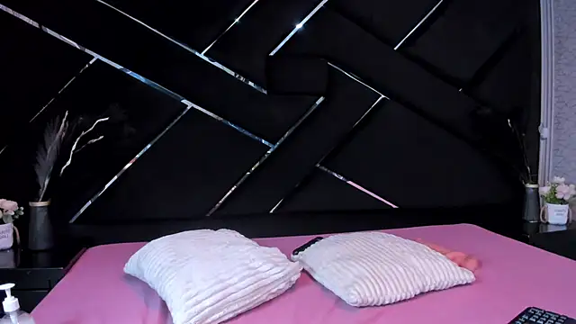 Miaa_Davis_