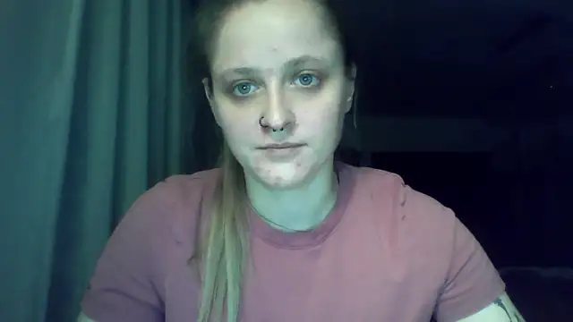 LeaWetGirl live cam on StripChat