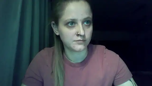LeaWetGirl live cam on StripChat