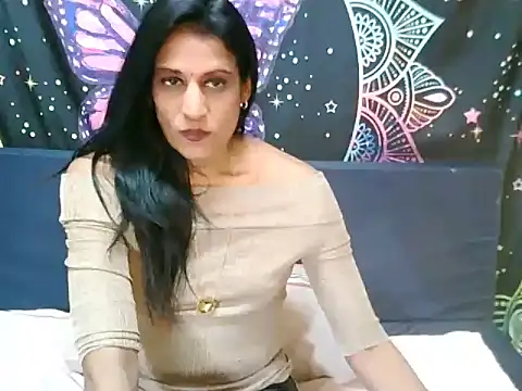 indiansexcsmile4u live cam on StripChat