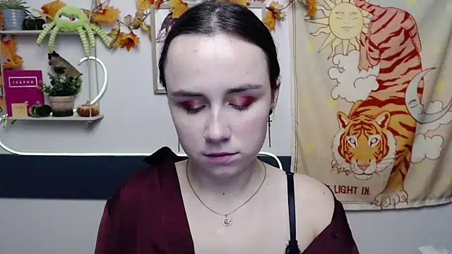 VeryVeryVeryShy_ live cam on StripChat