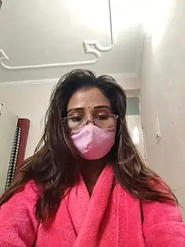 hot_laxmi2