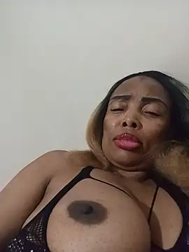 SEXYMOANSXX webcam