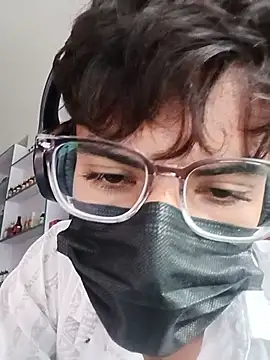 hornyboy337 (M twink) - Kiss