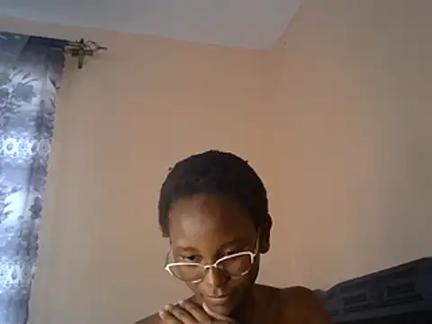 Goldenpixie live cam on StripChat