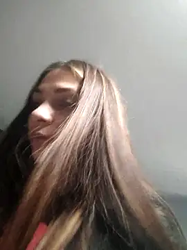 AntoniaHottie live cam on StripChat