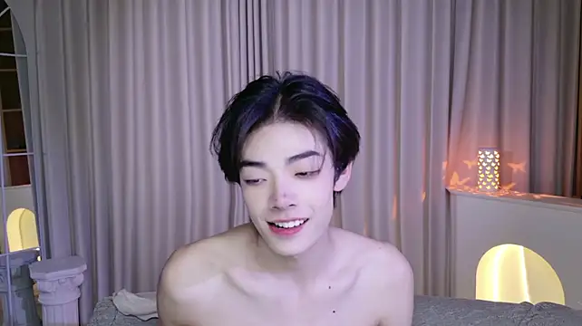 xiaozeouba (M twink) - 闪现黑森林~~秀秀腹肌~~