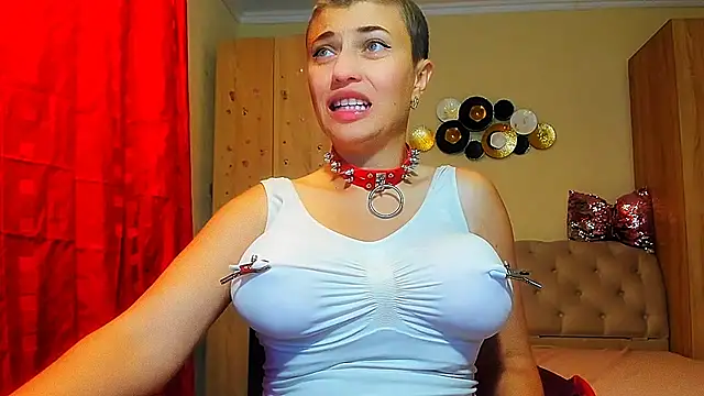 DangerSimona live cam on StripChat