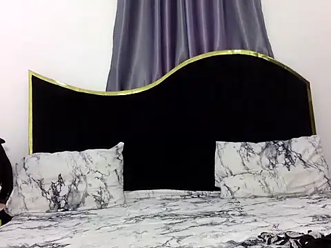 BOOTY_BANGERxxx live cam on StripChat