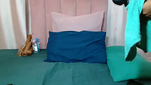 Tianaah live cam on StripChat