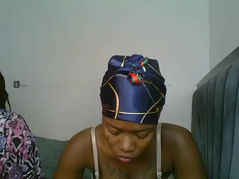 Nasty_Tetty live cam on StripChat