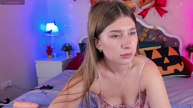 katymeaw live cam on StripChat